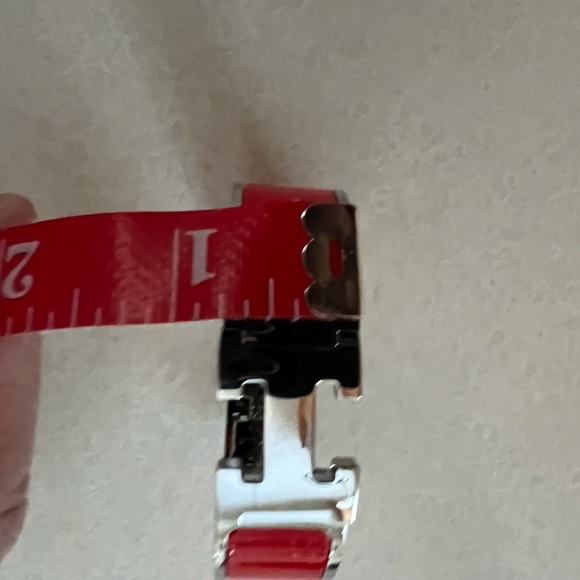 NWOT Red and Silver Large ‘H’ bracelet with clic style close - Picture 3 of 5